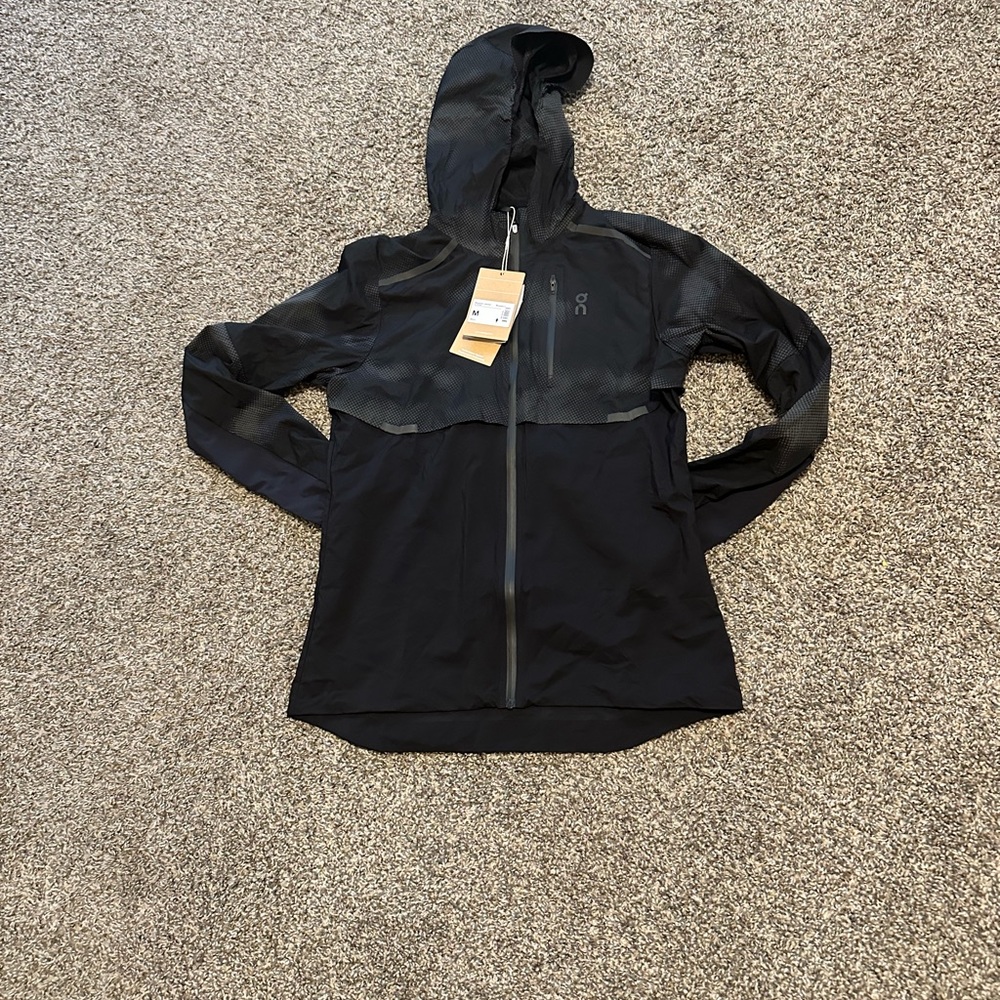 On Running Women Medium Lumos Weather Jacket Black Brand new with Tags